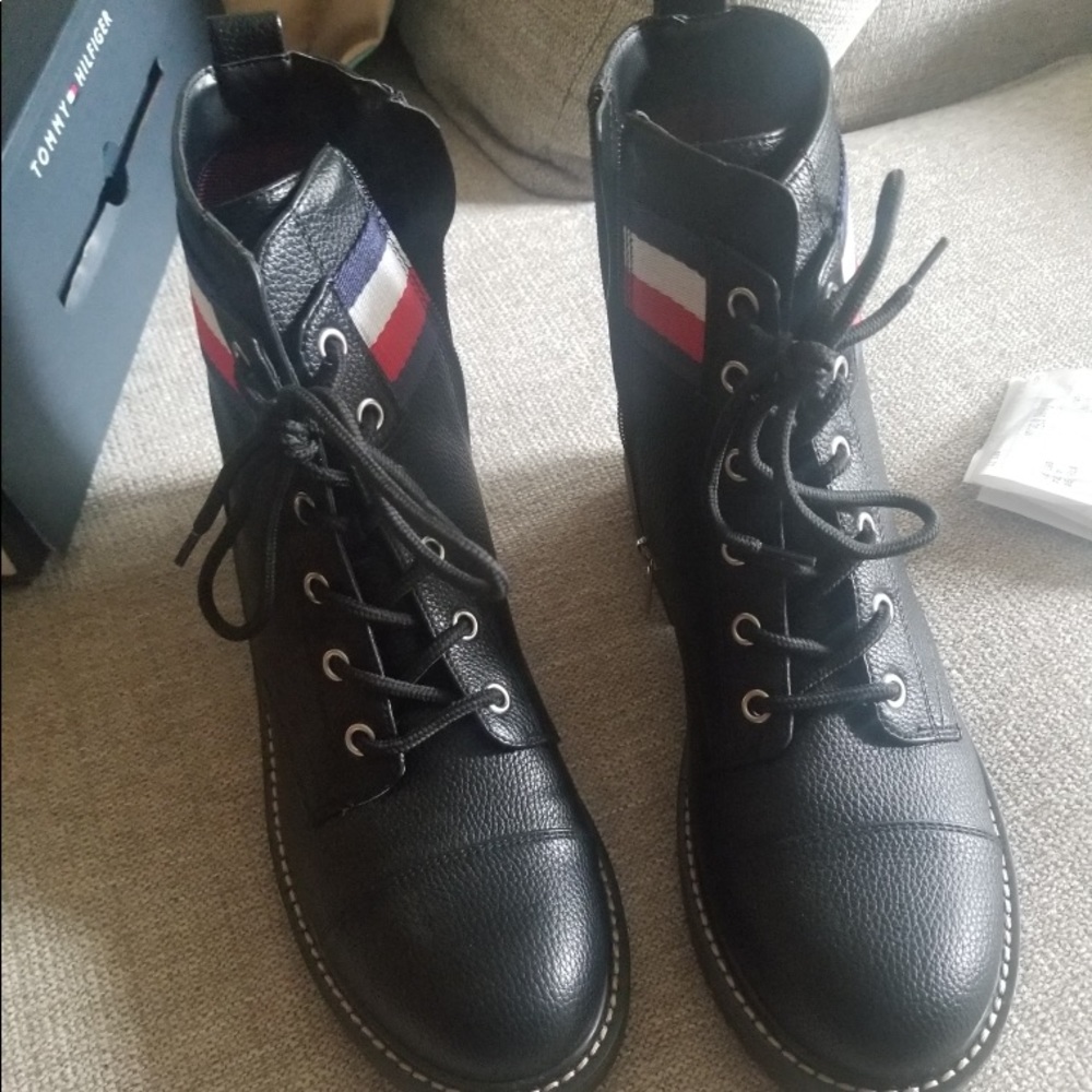 Never Worn | Tommy Hilfiger zipper Ankle Boots